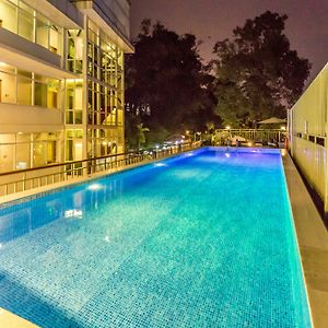 Himmel die Sicht Hotel Yangon Exterior photo