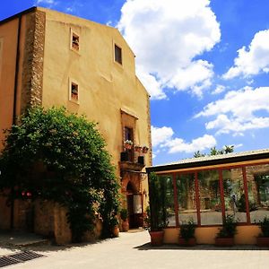 Gasthaus Torre Di Renda Piazza Armerina Exterior photo