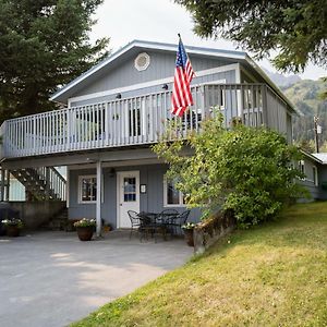 Villa Bears Den Alaska Lodging Seward Exterior photo