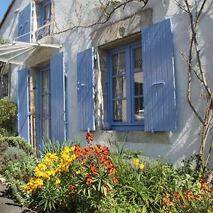 Villa La Maison Bleue Saint-Gelais Exterior photo