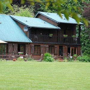 Bed and Breakfast Spruce Lake Sauviat-sur-Vige Exterior photo