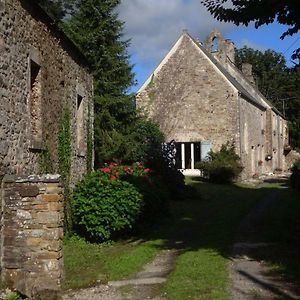 Bed and Breakfast Prieure St Pierre de La Luthumiere Brix Exterior photo