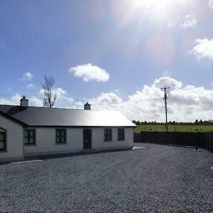 Ashford Villa Cong Exterior photo