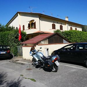 Ferienwohnung La Casa Di Sandra Pugnano Exterior photo