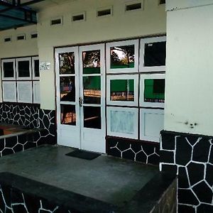 Olivia Homestay Banyuwangi  Exterior photo