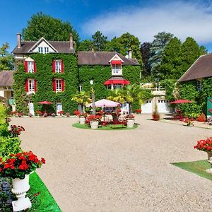 Bed and Breakfast Manoir Des Cavaliers - Bnb Chantilly Exterior photo