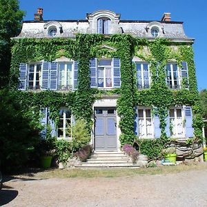 Bed and Breakfast Le Chateau Eparcy Exterior photo