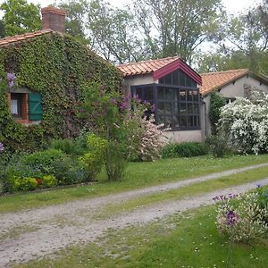 Bed and Breakfast L'Instant Jardin Saint-Mars-de-Coutais Exterior photo