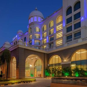 Radisson Blu Plaza Hotel Mysore Exterior photo