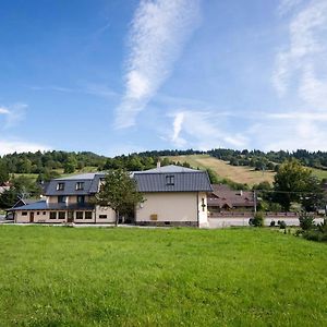 Hotel Penzión Krahule Kremnitz Exterior photo