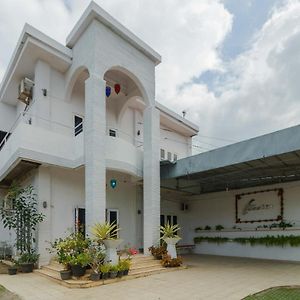 Hotel RedDoorz Syariah near Museum Tsunami Aceh 2 Geutieue Exterior photo