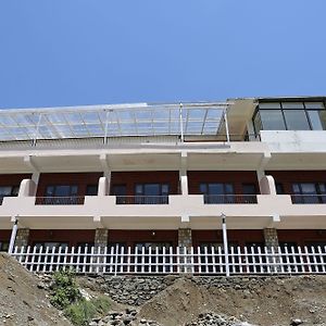 Hotel Oyo 9329 Near Kempty Falls Dehradun Exterior photo