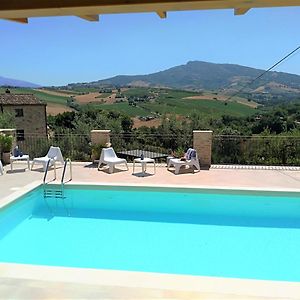 Ferienwohnung Agriturismo Il Vecchio Acero Montalto delle Marche Exterior photo