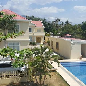 Beach Garden Hotel Dili Exterior photo