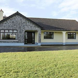 Villa Castle View Oughterard Exterior photo