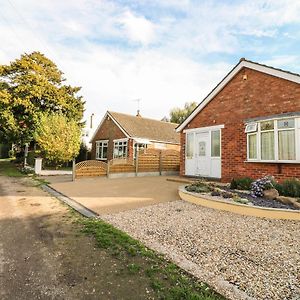 Villa Starfield, Lincoln Exterior photo