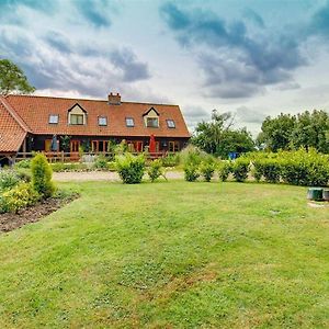 Villa Tree Tops Saint Lawrence  Exterior photo