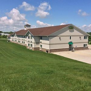 Hotel Baymont By Wyndham Harlan Exterior photo